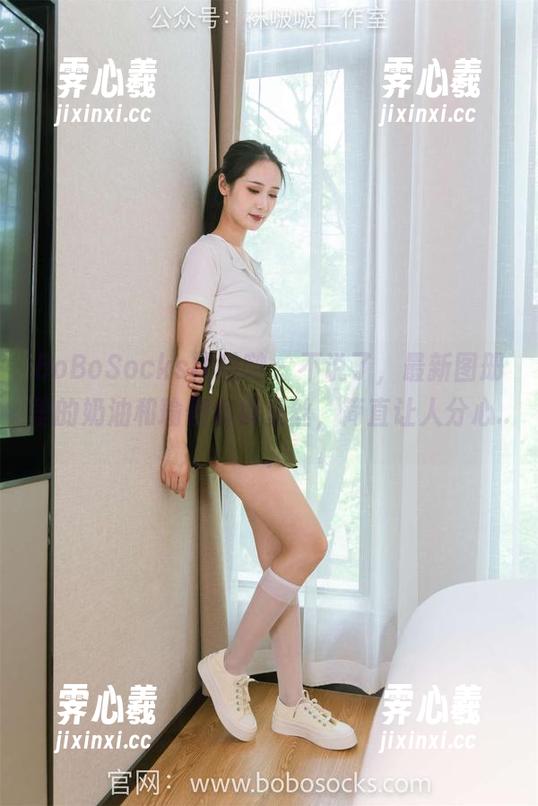 BoBoSocks袜啵啵-奶油 BoBoSocks袜啵啵 - 不说了,最新图册里的奶油和瑜伽裤裤里丝,简直让人分心...