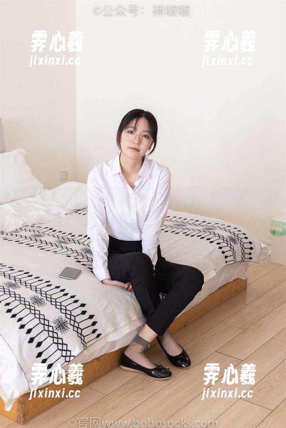 BoBoSocks袜啵啵-稚予 BoBoSocks袜啵啵 - 空姐制服花絮版,稚予用写真讲述航空梦