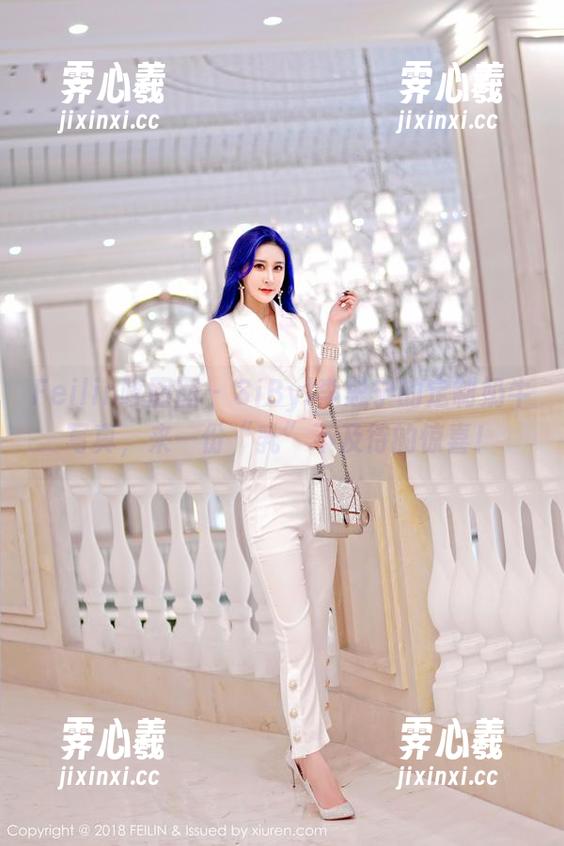 Feilin嗲囡囡-SiByl李思宁 Feilin嗲囡囡 - SiByl李思宁的定制奶牛写真,来一份“乳”不及待的惊喜!