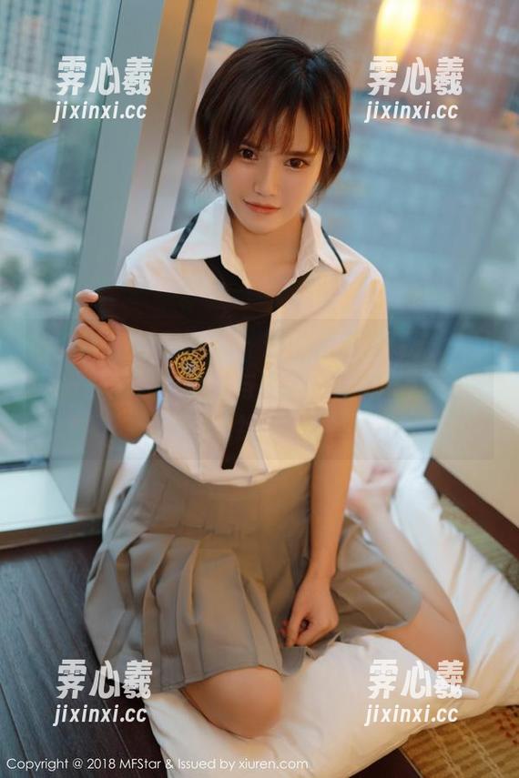 MFStar模范学院-SiByl李思宁 MFStar模范学院 - 原图从这里走来,SiByl李思宁的私拍与套装,犹如一场轻松的约会。
