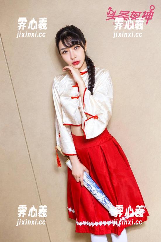 TouTiao头条女神-陈亦菲 TouTiao头条女神 - 啊!陈亦菲豹纹全套写真,好想邀请她去野生动物园