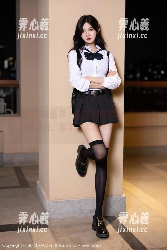 XIAOYU语画界 - 在蜜桃酱的JK图库探险，巧妙之处、暗示之美，一切尽在不言中。