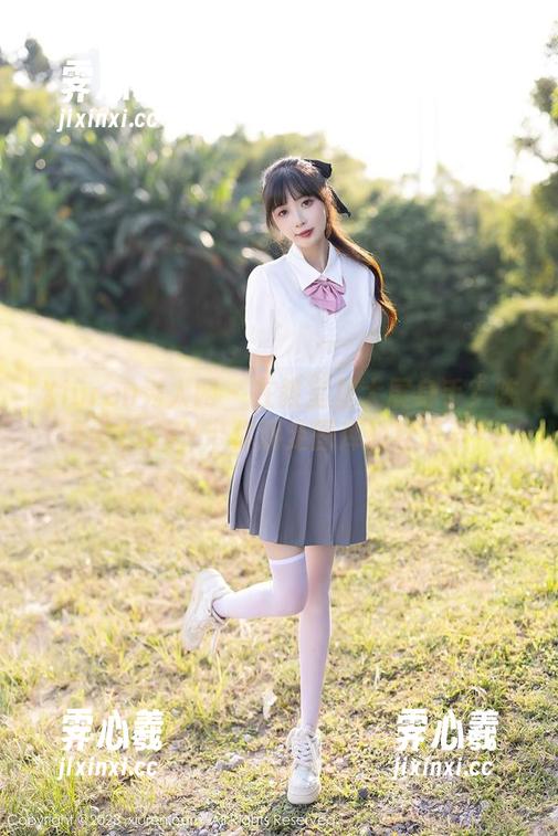 Xiuren秀人网-陈雅漫VICKY Xiuren秀人网 - 在教室里大展身手?陈雅漫VICKY带你游走图库轻松下载!