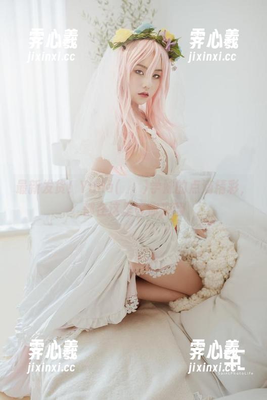 最新发货！Yuna(윤아)学妹的点滴精彩，都在这里等你来翻