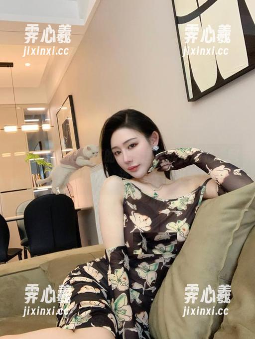 不爱笑的赛琳 微密圈 - 不爱笑的赛琳这次玩儿的是“网”住你的心,连体袜+壁纸学!