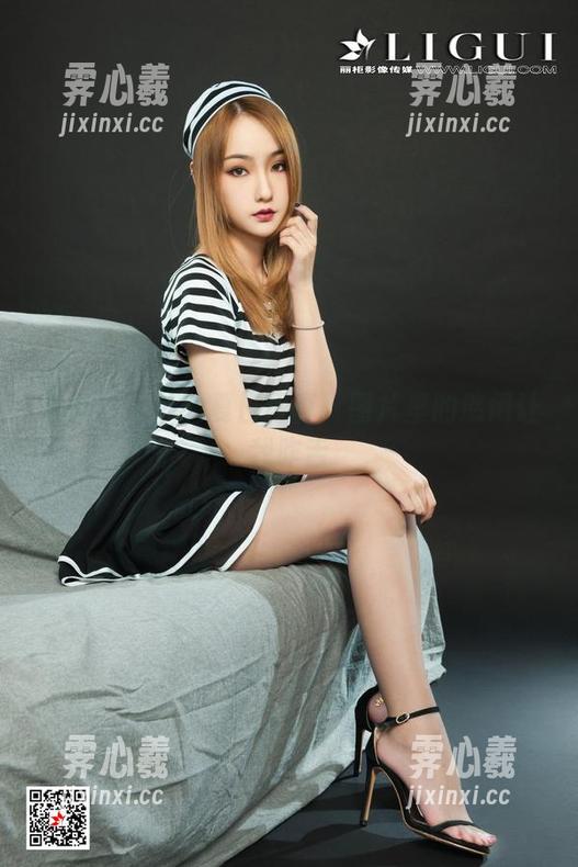 丽柜-允儿 丽柜 - 允儿的夏日写真:图片里的悠闲让我咋舌