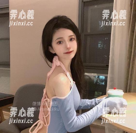 倦倦喵 黑猫套图更新,倦倦喵表示:猫咪我更爱它的爪子