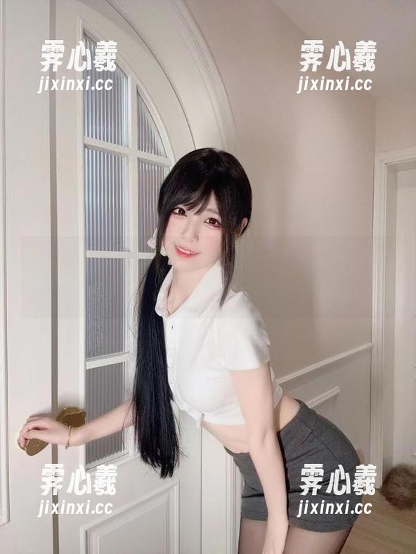 微密圈 - 十万口草莓粥粥的美脚，不只好看，还得在网盘里锁定吧！