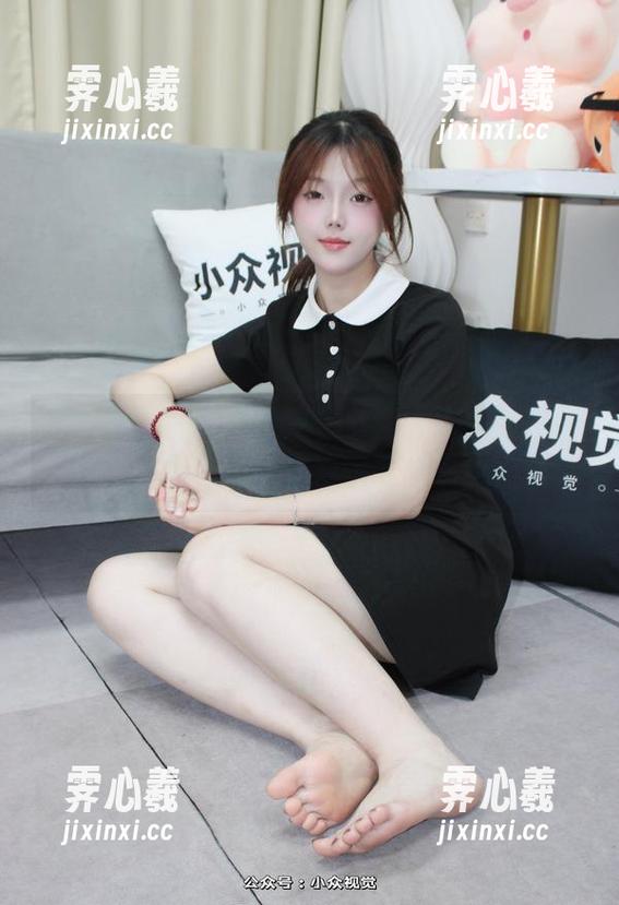 小众视觉-灵灵 小众视觉 - 灵灵的皮衣全套大揭露,原图清晰到连拉链都想飞出来!