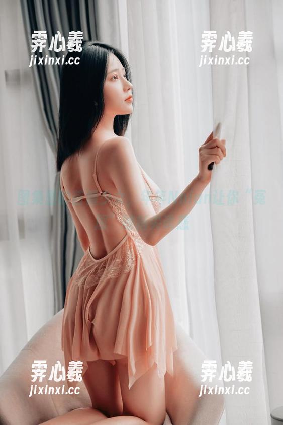 图集里的苗疆少女，年年Nnian让你“冤屈”的指尖诱惑