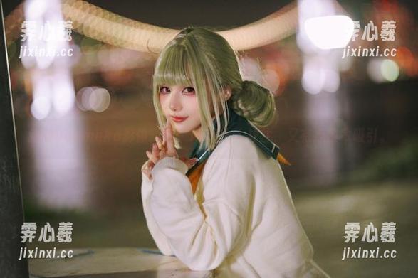 幼爱youmeko 幼爱youmeko影像精选:JK风令人神往,又有点致命吸引。