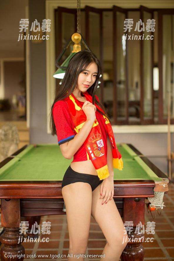 推女神-梓萱Crystal 推女神 - 不用付款也能领略梓萱Crystal的女仆风情——免费作品大公开!