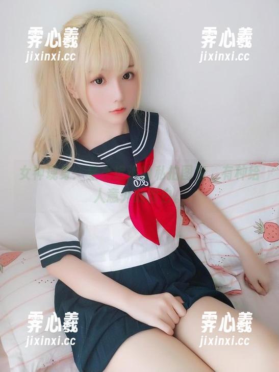女神现身：星之迟迟的私拍图包，有种给人意外的留白。