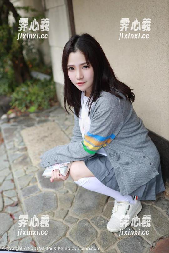 模范学院-Ellie艾栗栗 模范学院 - Ellie艾栗栗短裤秀,图集中的每一处都值得驻足观察!