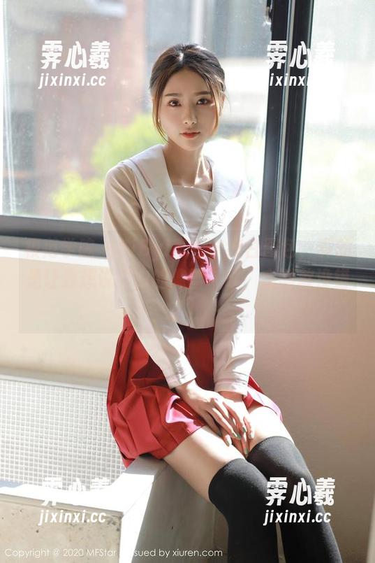 模范学院-SiByl李思宁 模范学院 - SiByl李思宁纯白图包,真的是让我想说“白的像雪”呗,定制款没错了!