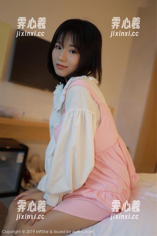 模范学院 - 看！卤蛋luna又来了！女神写真集更新，要各位夸夸这绝美后背哦！