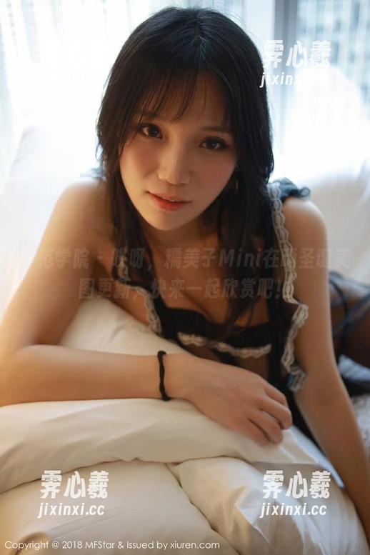 模范学院-糯美子Mini 模范学院 - 哎呀,糯美子Mini在晒圣诞美图更新,快来一起欣赏吧!