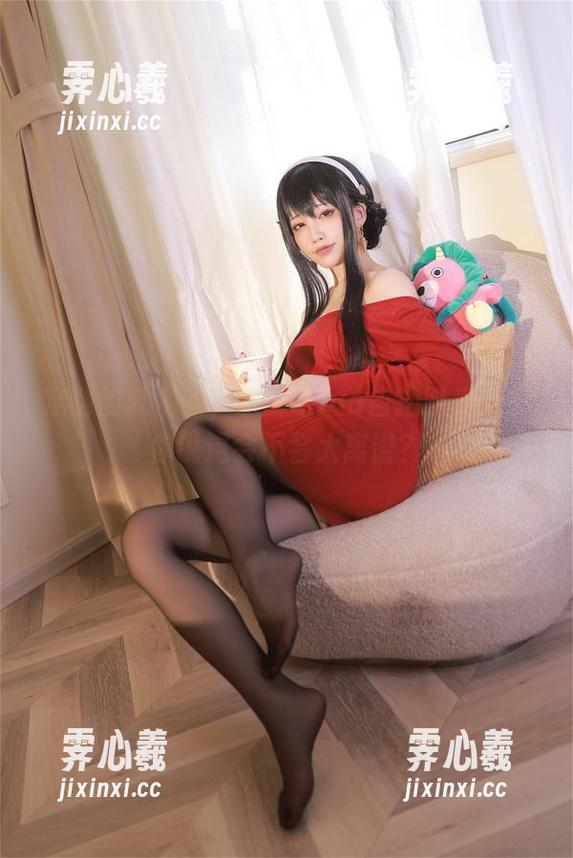 定制的乳牛服，水淼aqua自拍时光——你说这会不会太离谱？