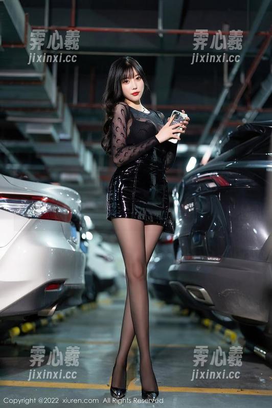 秀人网-Candy糖糖 秀人网 - Candy糖糖带来校园美图,萝莉气质似曾相识,让我想到了谁?