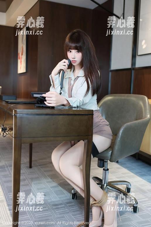 秀人网 - Mieko林美惠子在办公室，无圣光也能干活，原图跟踪记录这位女强人熟练的办公技巧！
