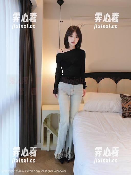 秀人网-周jojobaby 秀人网 - 快来瞧!周jojobaby的御姐全套,图片里好像有些微妙的氛围?
