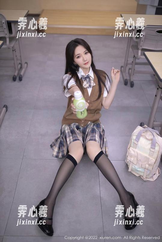 秀人网 - 温妮的御姐风到来，快来下载这套免费套图吧！