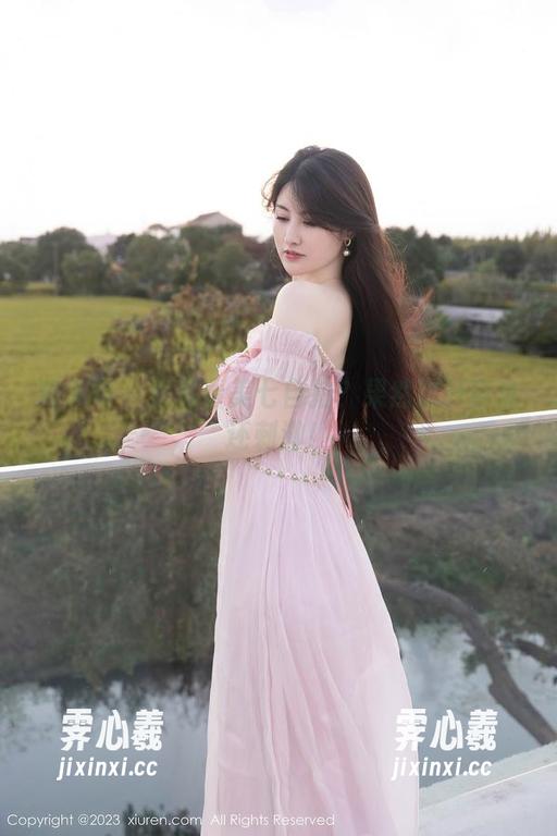 秀人网 - 免费看美七自拍？果然比开盲盒还刺激！