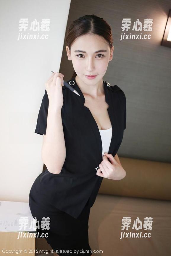 美媛馆-唐琪儿il 美媛馆 - 唐琪儿il跃动中的每一帧:高清而真诚的运动心态!