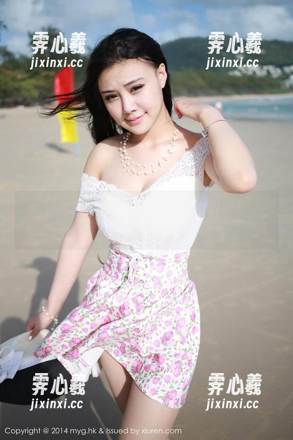 美媛馆-许诺sabrina 美媛馆 - 话说,许诺sabrina的最新图册海边,海浪和微风都在她身边开演唱会?