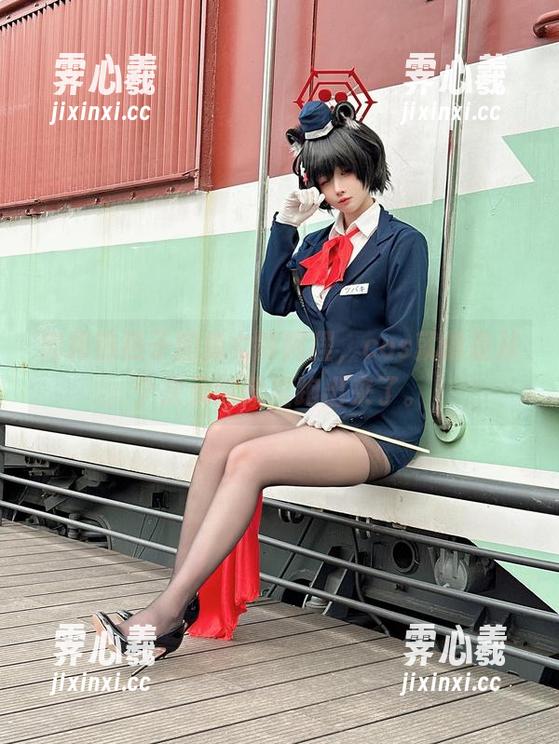 肉扣热热子 肉扣热热子的兔女郎阿狸,cos就像是从个次元缝隙里跑出来了。
