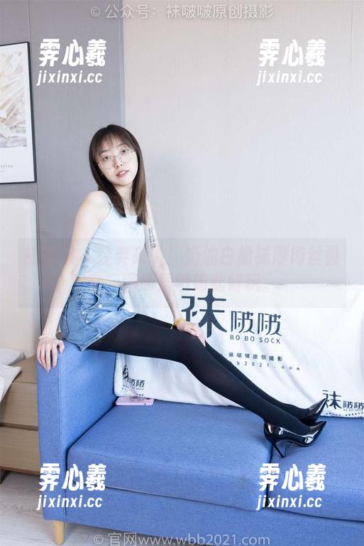 袜啵啵-奶油 袜啵啵 - 经典来了!奶油白船袜厚肉丝叠穿,图册居然如此好玩。