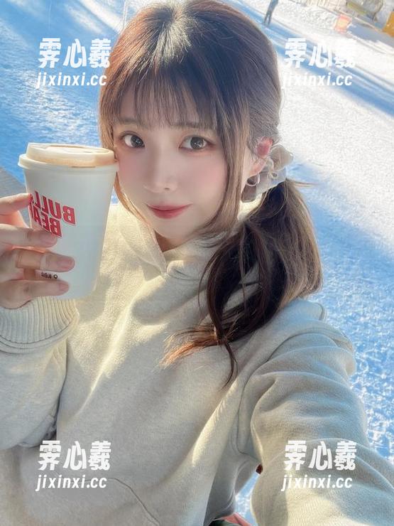 闪月半的全套写真，引发了我对柏崎星奈的好奇