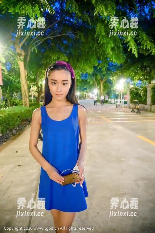 青豆客-萌琪琪Lrene 青豆客 - 剁手警告!萌琪琪Lrene的全新职业装美图,刺激我们的小心脏!
