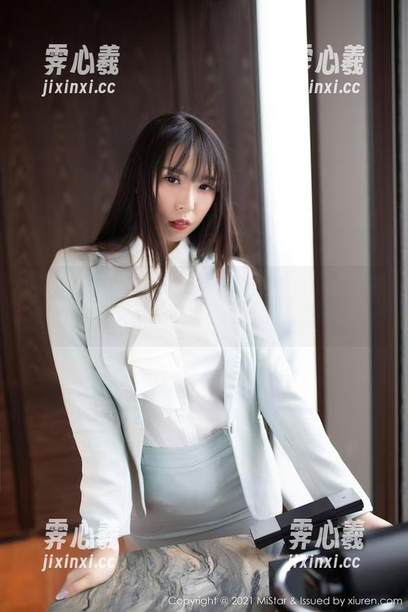 魅妍社-杨晨晨sugar 魅妍社 - 没穿鞋的杨晨晨sugar:全套裸足图集,我们的丫丫来了!