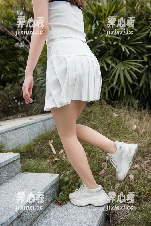 魔镜街拍 魔镜街拍高清图册,女洗车工的日常,碰撞出不一样的靓丽!