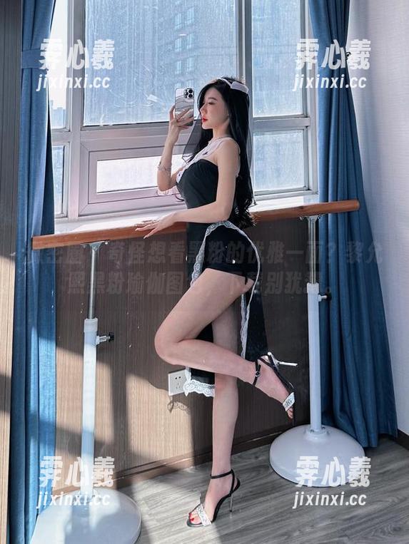 黎允熙 微密圈 - 奇怪想看黑粉的优雅一面?黎允熙黑粉瑜伽图包,下载别犹豫。